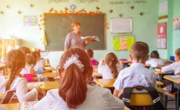 梦见算命的给我算命 女人梦见算命先生(5)