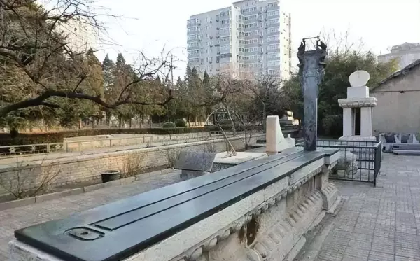 易经中的日出日落是什么意思解释词语有哪些(3)