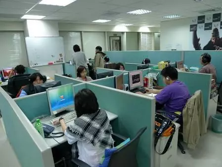 女的在酒吧卖酒都是怎么样的方式(1)