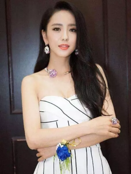 狮子座六月感情第三者运势如何呢女生(3)