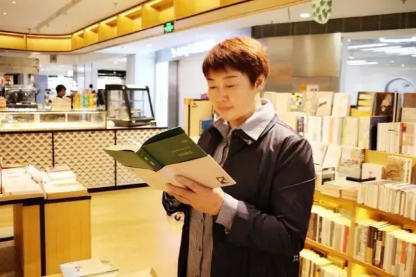 关于命运掌握在自己手中的议论文(4)