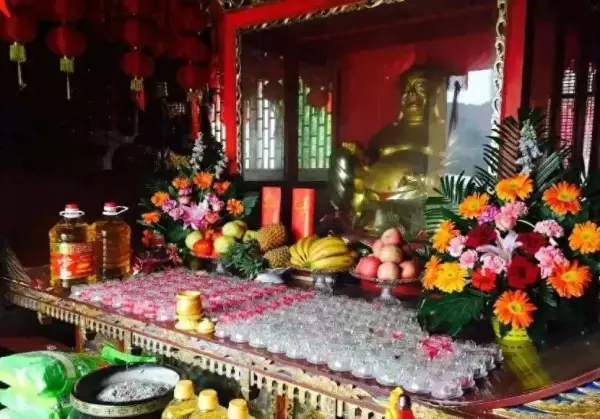 梦见亲人起来向前走什么意思周公解梦女人(1)