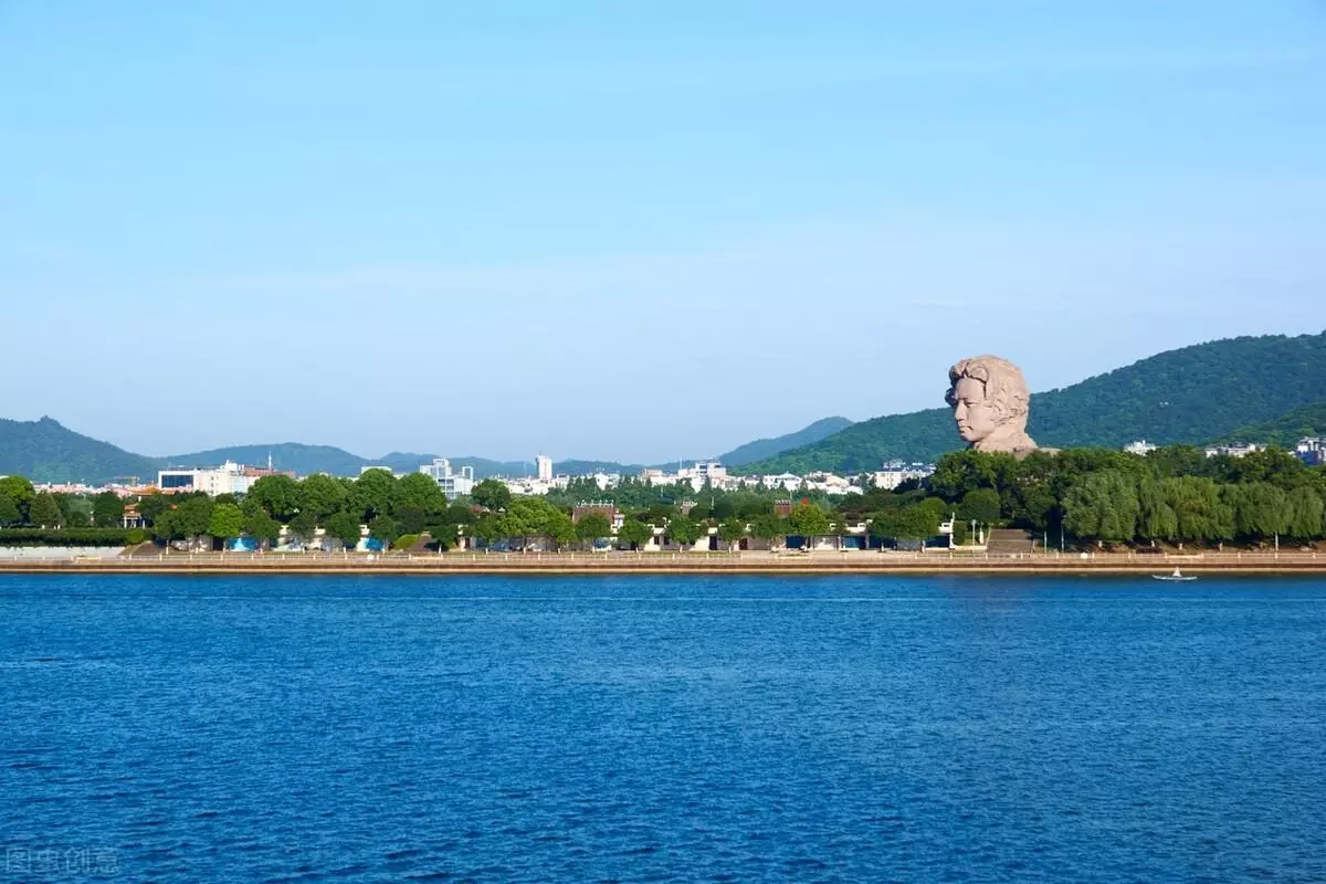 少年意气,挥斥方遒是什么意思(2)