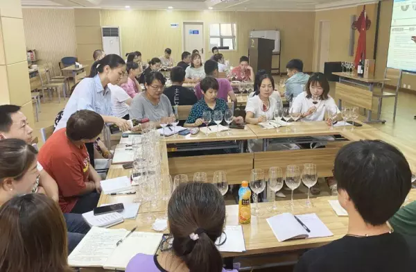 2020年农历八月初八出生的男孩好不好?(16)