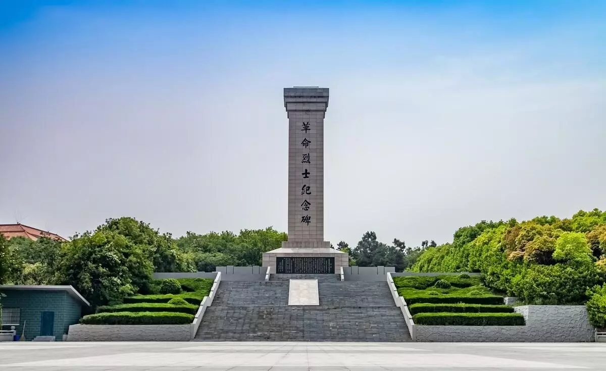 1988年8月8号是什么生辰八字命理(13)