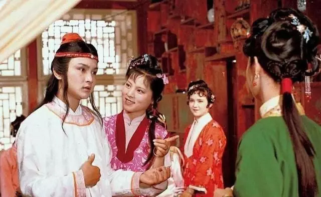 奇妙的命运丫鬟和闺蜜的区别在哪里(2)