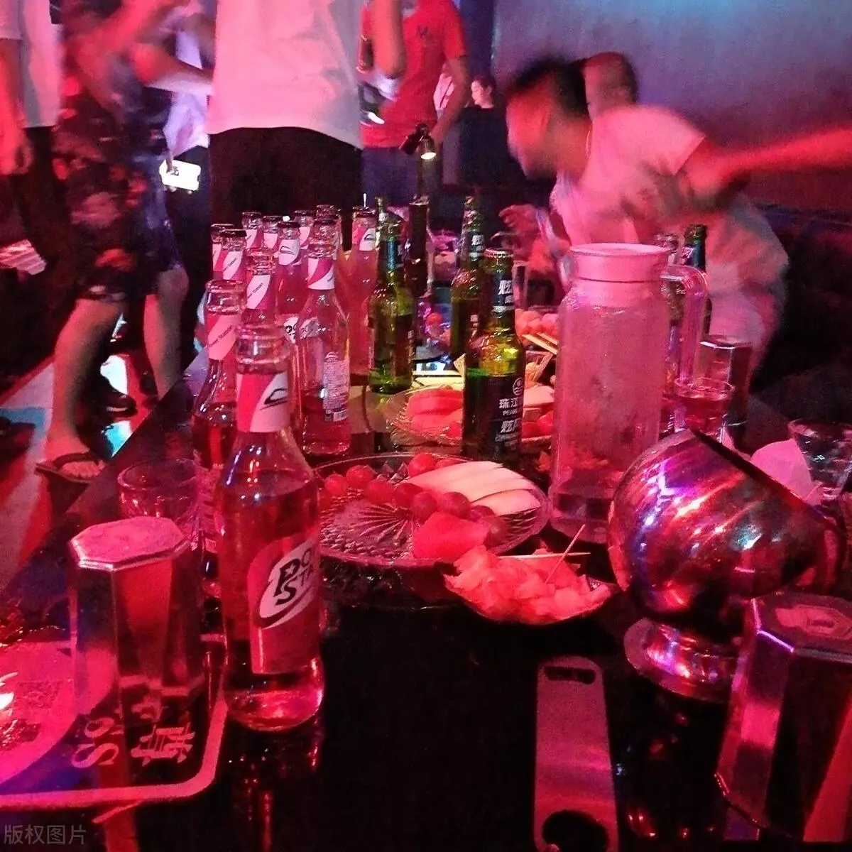 悲情城市的小人物命运通过什么线索来看(5)