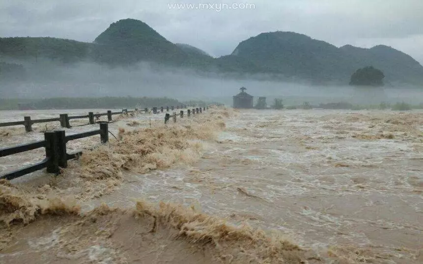 梦见洪水但水是清澈的是什么意思呀周公解梦女人(2)