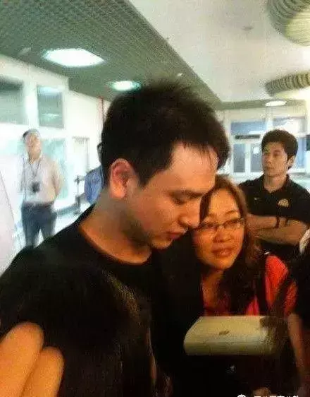 汤珈铖姻缘被斩了吗(31)