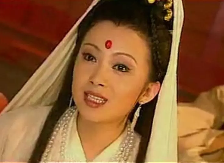 周菁芳的扮演者傅羽嘉(1)