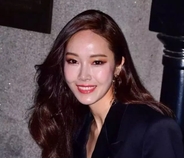 朴善怜穿着什么衣服(2)