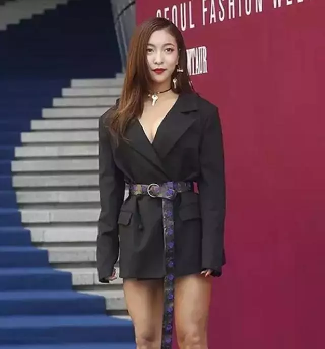 朴善怜穿着什么衣服(5)