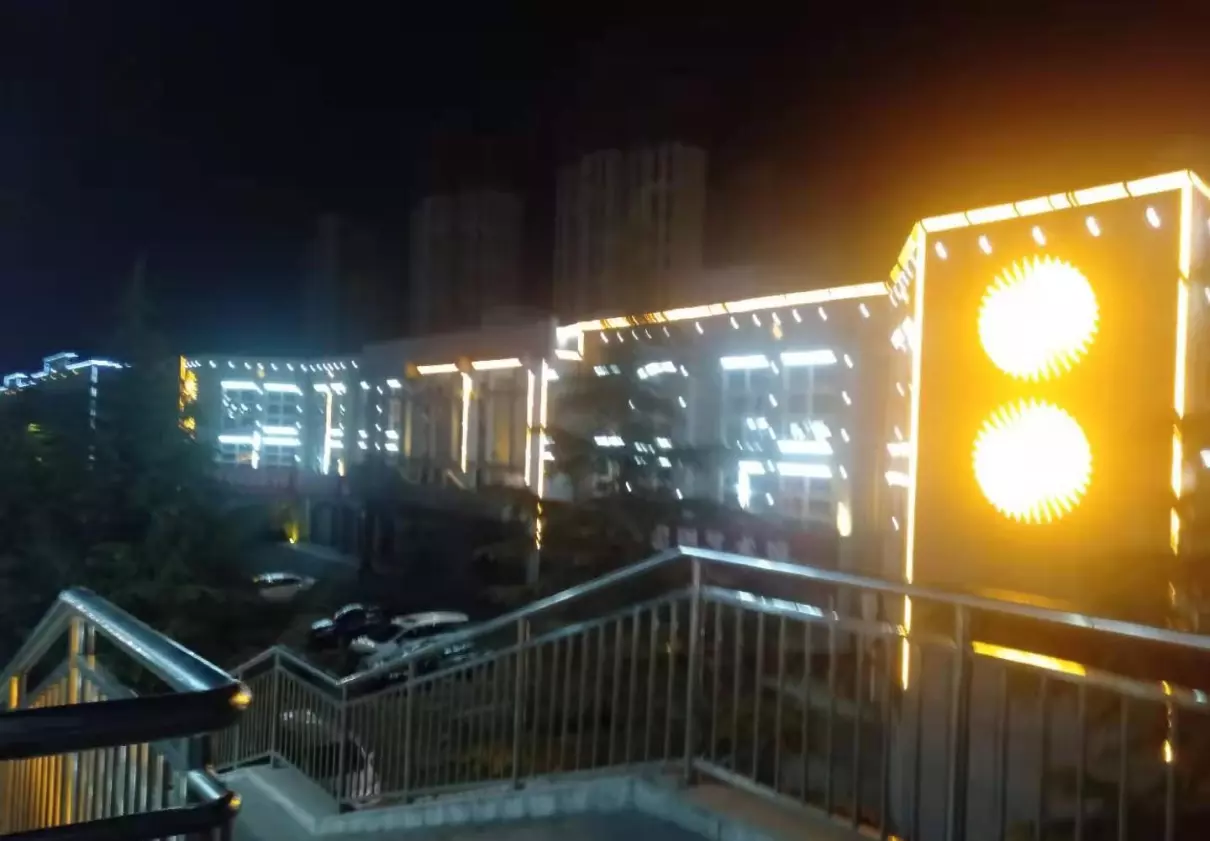 国旗下讲话与个人发展和国家命运的征文(3)